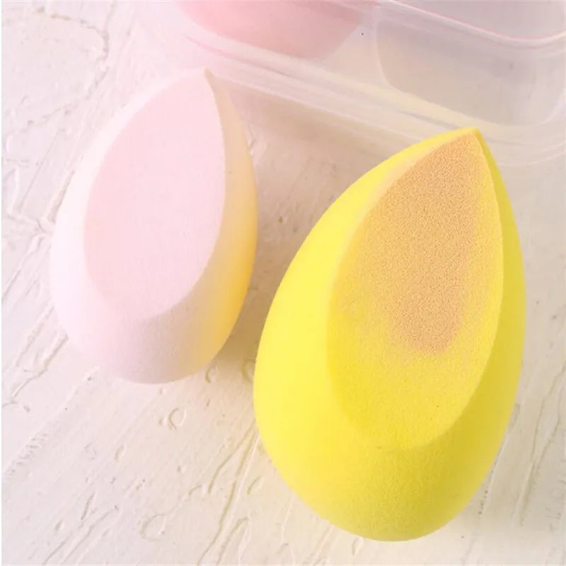 Lot de 4 éponges maquillage – Fond de teint, poudre & blending, sans latex