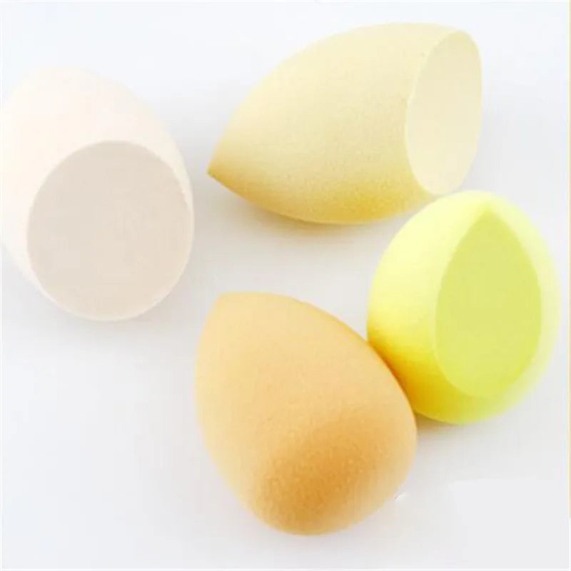 Lot de 4 éponges maquillage – Fond de teint, poudre & blending, sans latex