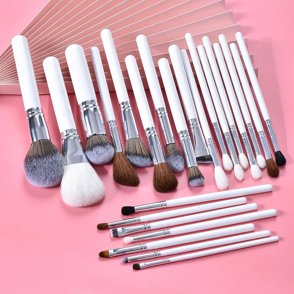 Set de 30 Pinceaux Maquillage Professionnels – Manche Blanc
