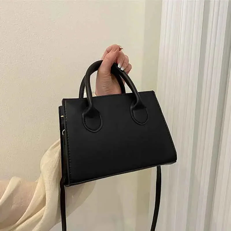 Petit sac carré minimaliste – Plusieurs coloris