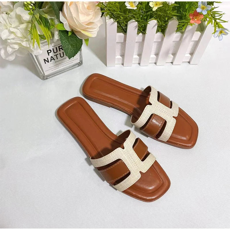 Sandales plates bout carré femme – plage été