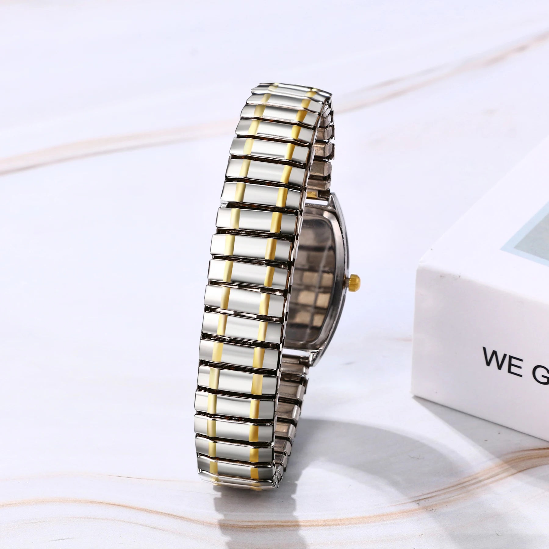 Montre femme rectangulaire – Bracelet rigide élastique, quartz – Plusieurs coloris