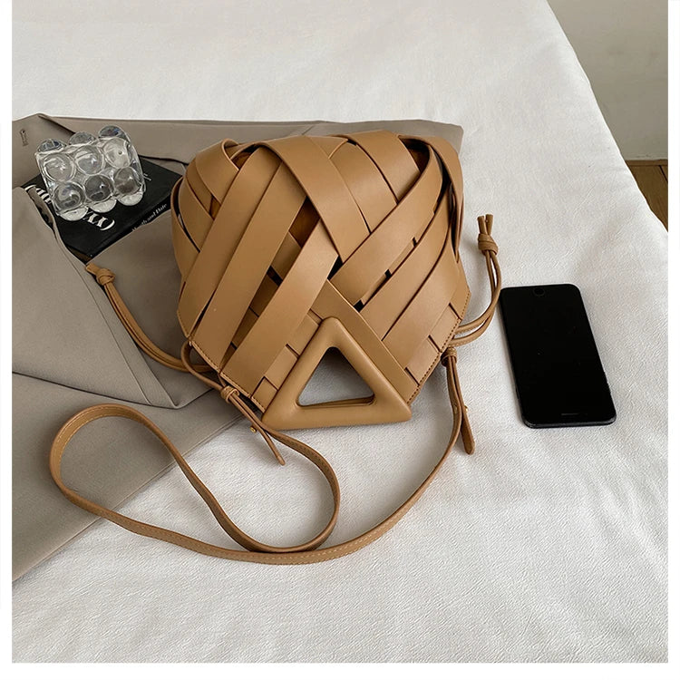Pochette tissée en PU – Sac tressé minimaliste – Plusieurs coloris