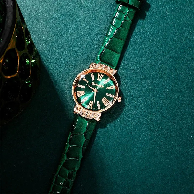 Coffret luxe femme – Montre cœur pêche + bracelet cuir vert + collier + boucles d'oreilles