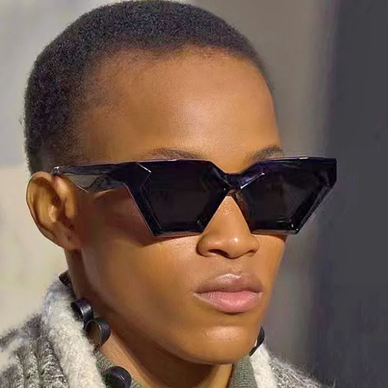 Lunettes de soleil femme carrées – Monture polycarbonate – Plusieurs coloris