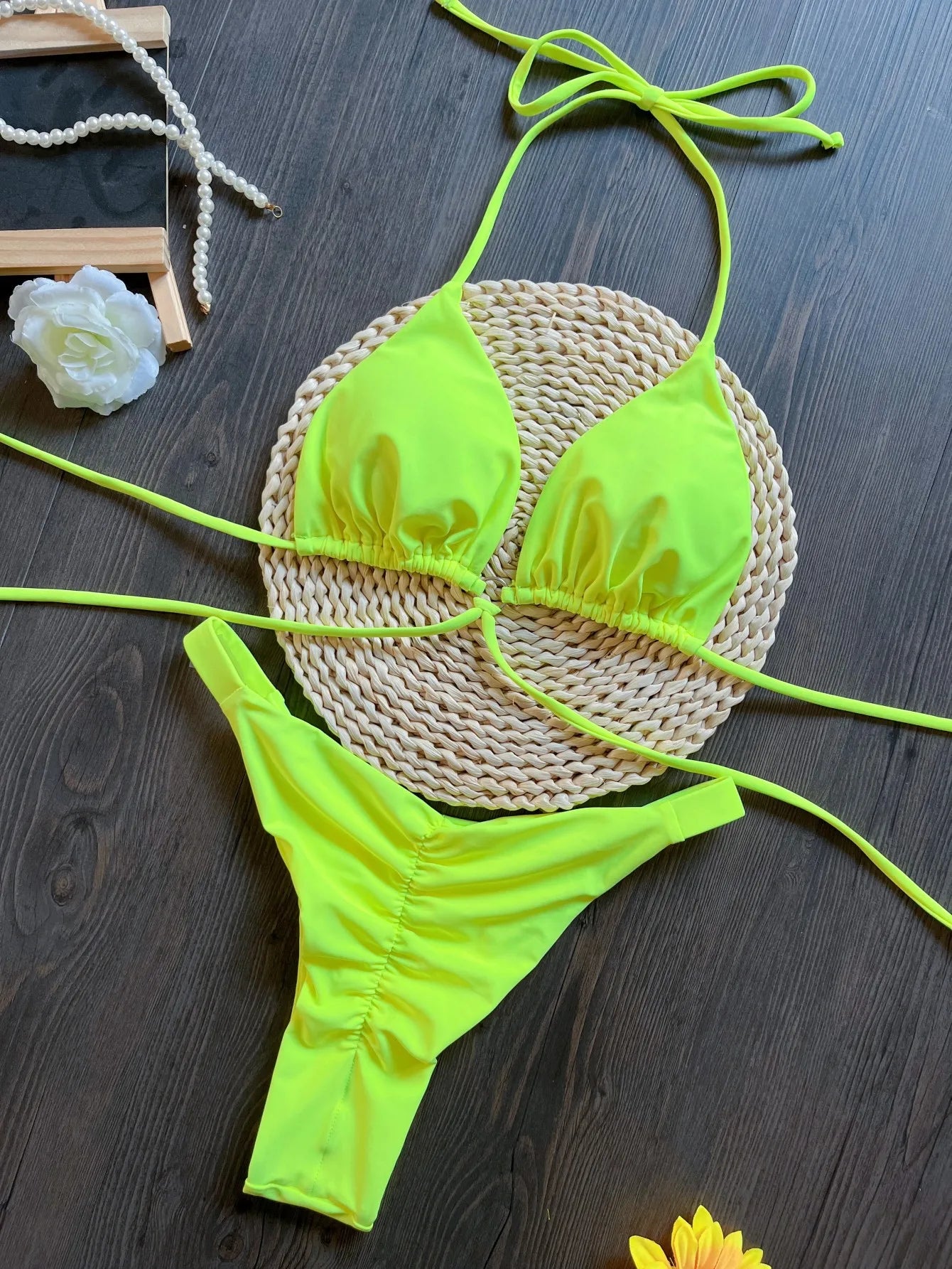 Bikini Deux Pièces Femme – Col Halter & Lacets | Couleurs Vives