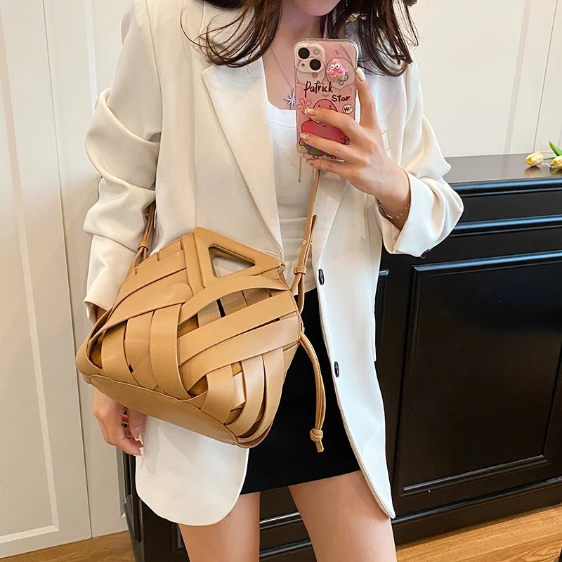 Pochette tissée en PU – Sac tressé minimaliste – Plusieurs coloris