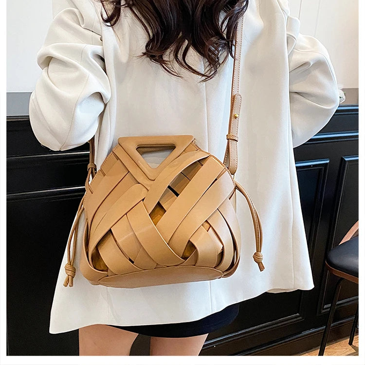 Pochette tissée en PU – Sac tressé minimaliste – Plusieurs coloris