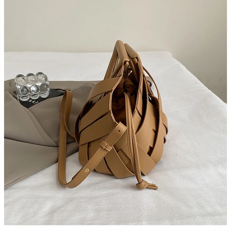 Pochette tissée en PU – Sac tressé minimaliste – Plusieurs coloris