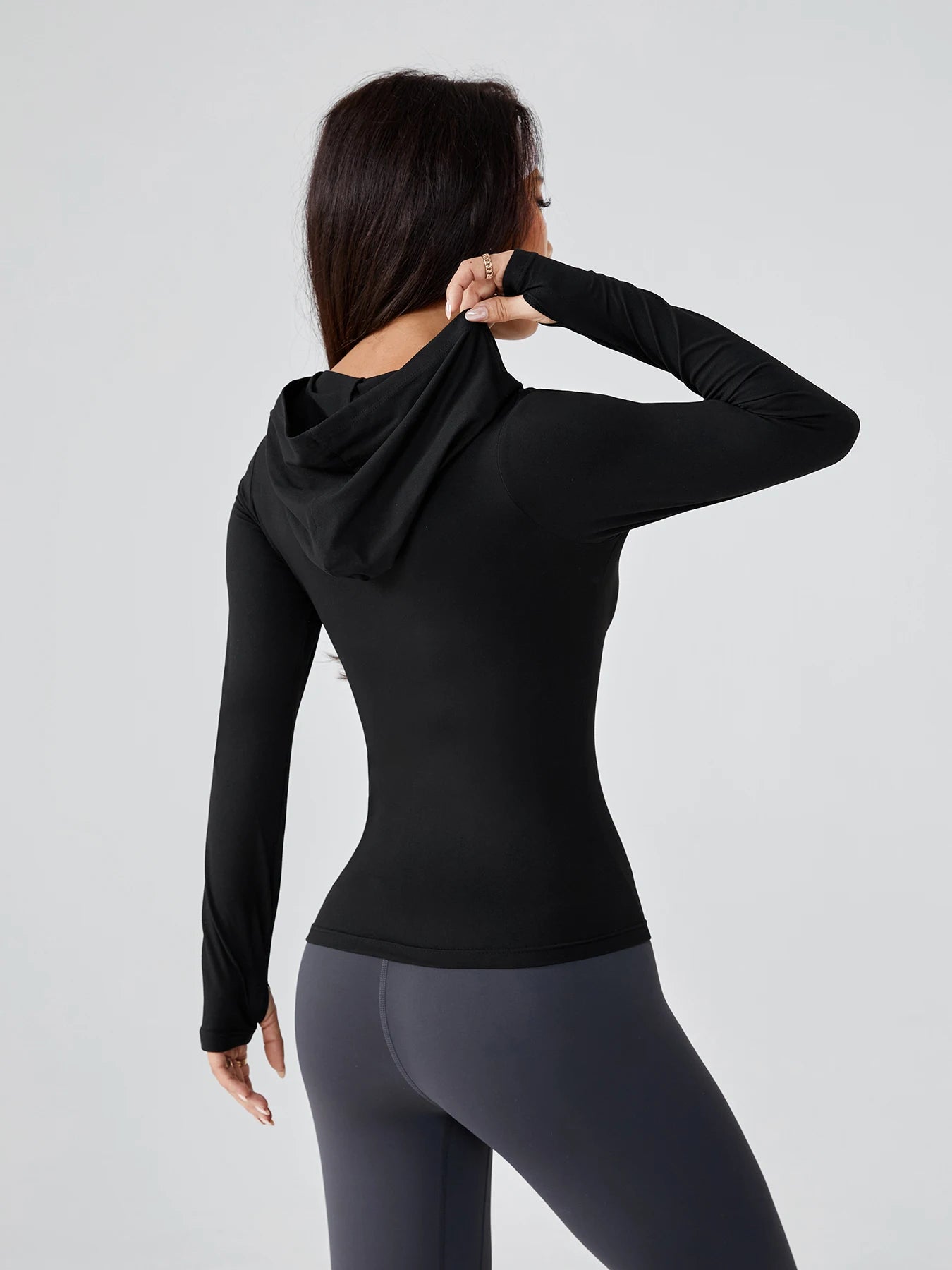 Sweat à Capuche Femme – Coupe Slim & Ajustée