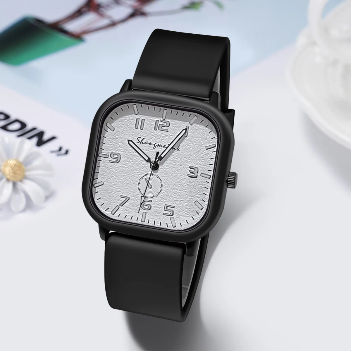 Montre femme quartz – Bracelet silicone confortable – Plusieurs coloris