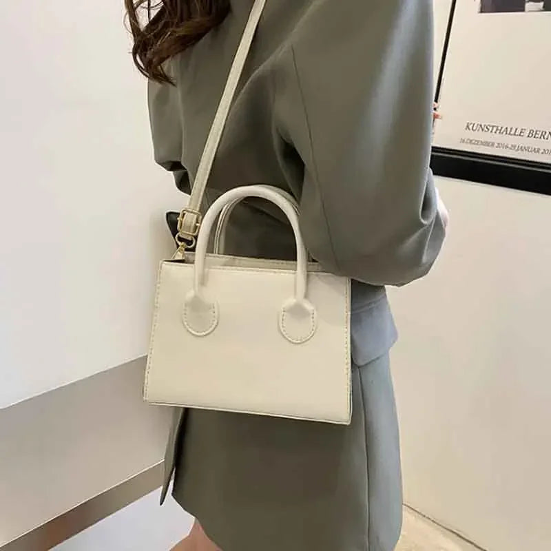 Petit sac carré minimaliste – Plusieurs coloris
