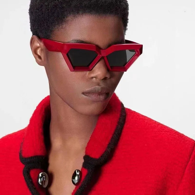 Lunettes de soleil femme carrées – Monture polycarbonate – Plusieurs coloris