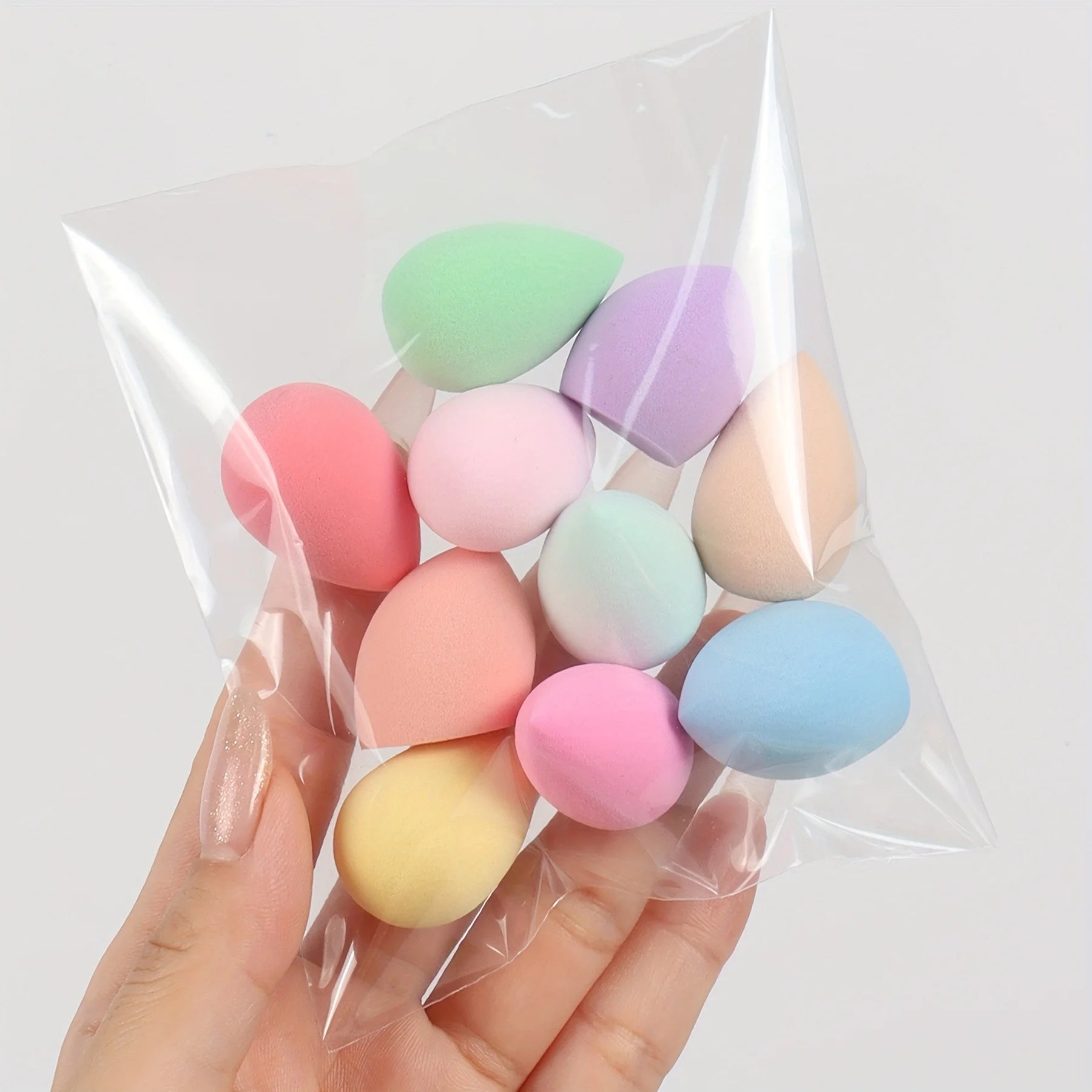 Mini Œufs Éponges de Maquillage Multicolores – Lot de 10, 20, 50 ou 100
