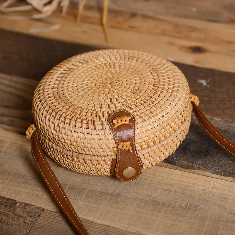 Sac à main tissé en rotin – Plage été – Plusieurs modéles