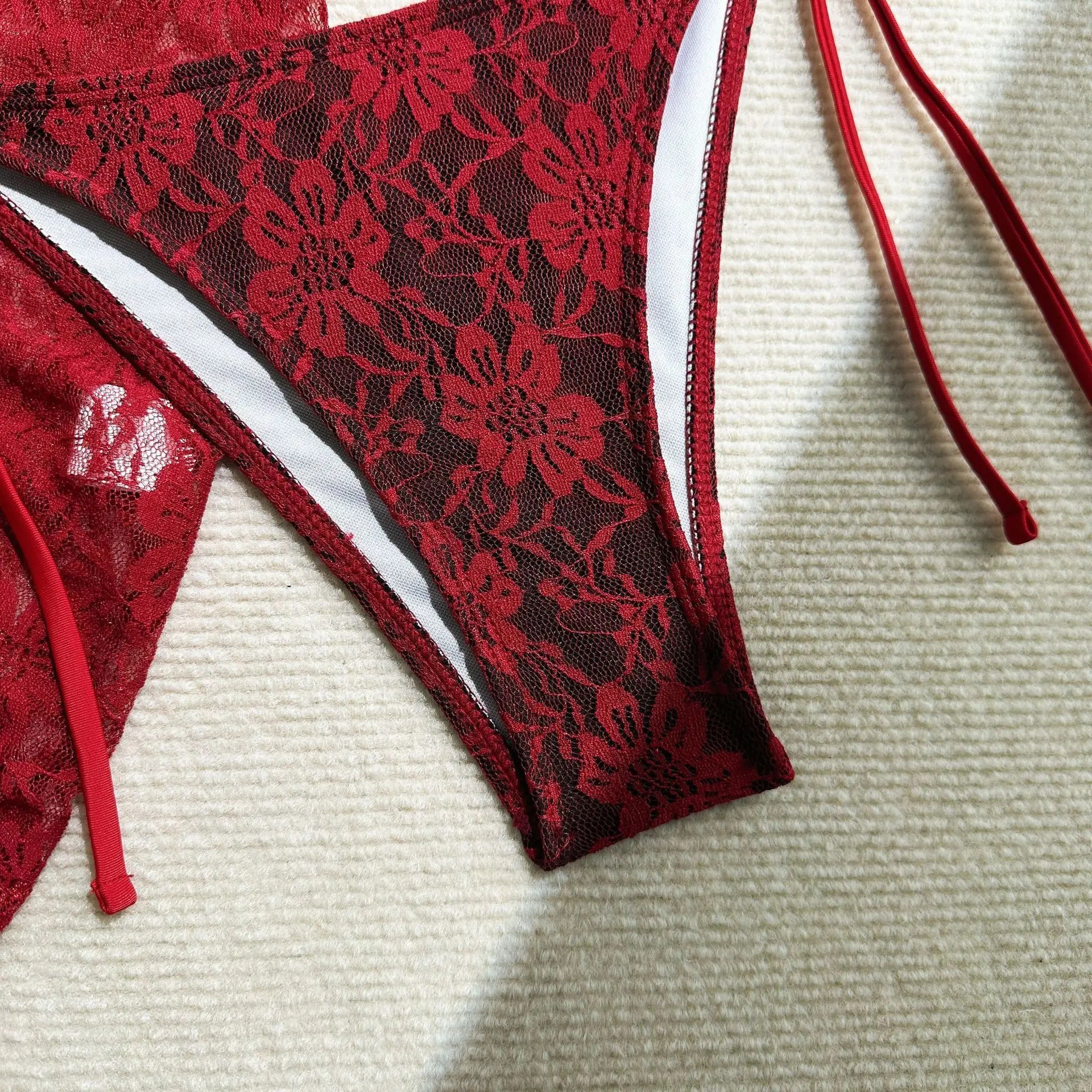 Bikini  3 Pièces – Dentelle Contrastée & Style Brésilien -plusieurs coloris