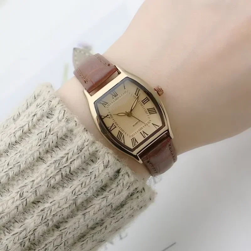 Montre femme vintage – Bracelet cuir, mouvement quartz – Plusieurs coloris