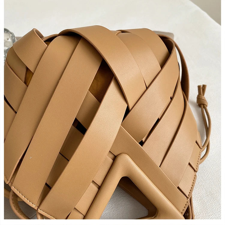Pochette tissée en PU – Sac tressé minimaliste – Plusieurs coloris