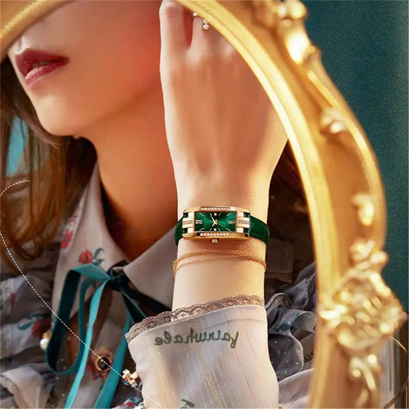 Montre femme carrée – Bracelet cuir, quartz – Plusieurs coloris