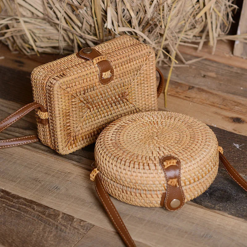 Sac à main tissé en rotin – Plage été – Plusieurs modéles
