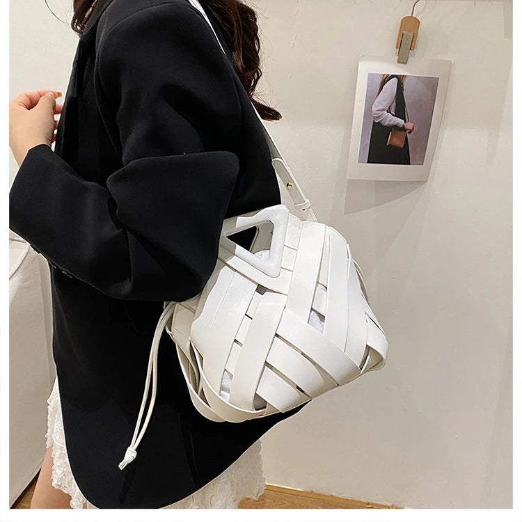 Pochette tissée en PU – Sac tressé minimaliste – Plusieurs coloris