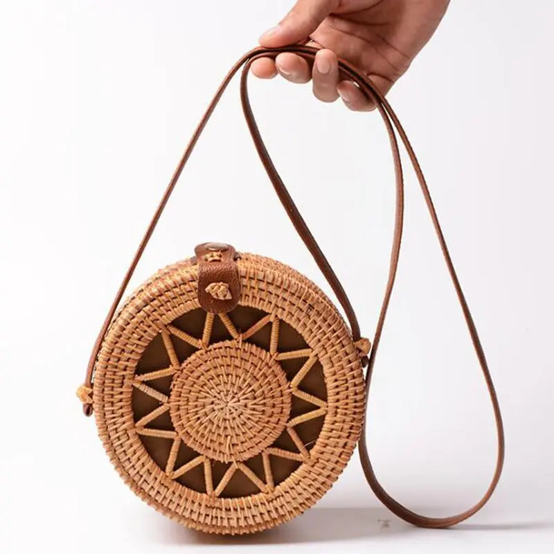 Sac à main tissé en rotin – Plage été – Plusieurs modéles
