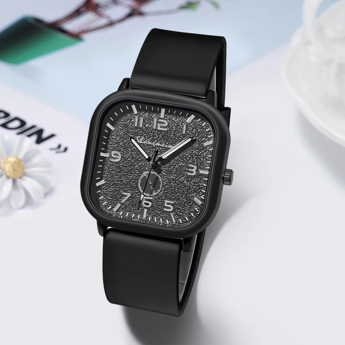 Montre femme quartz – Bracelet silicone confortable – Plusieurs coloris