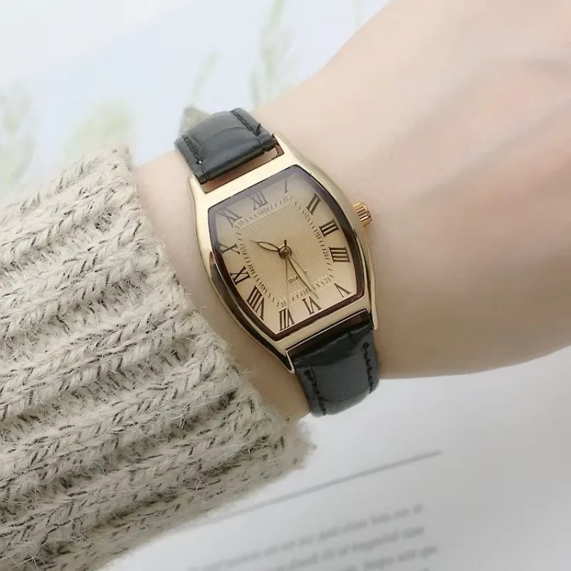 Montre femme vintage – Bracelet cuir, mouvement quartz – Plusieurs coloris
