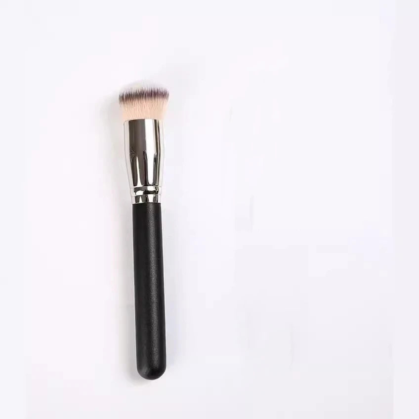 Pinceau Fond de Teint & Correcteur Angulaire – Couverture Parfaite