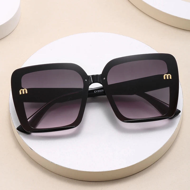 Lunettes de soleil carrées – Plusieurs coloris