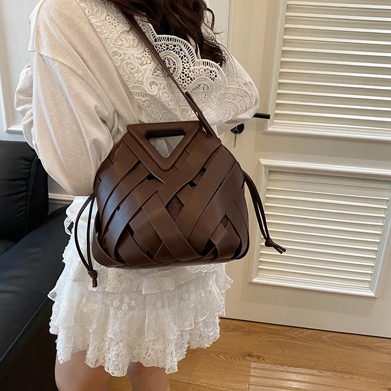 Pochette tissée en PU – Sac tressé minimaliste – Plusieurs coloris