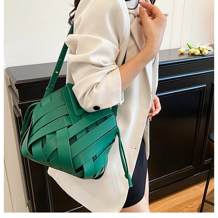 Pochette tissée en PU – Sac tressé minimaliste – Plusieurs coloris