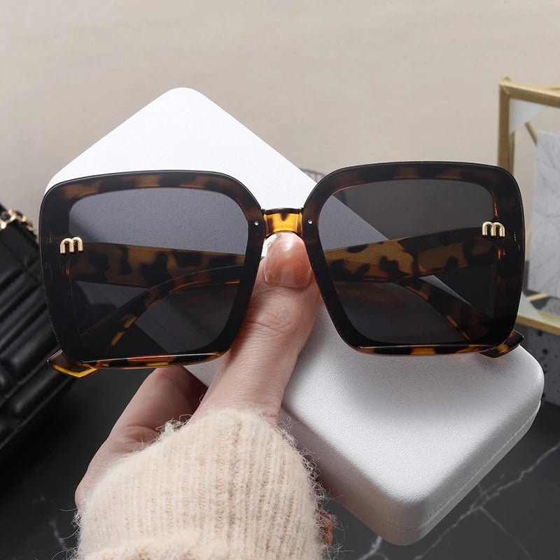 Lunettes de soleil carrées – Plusieurs coloris