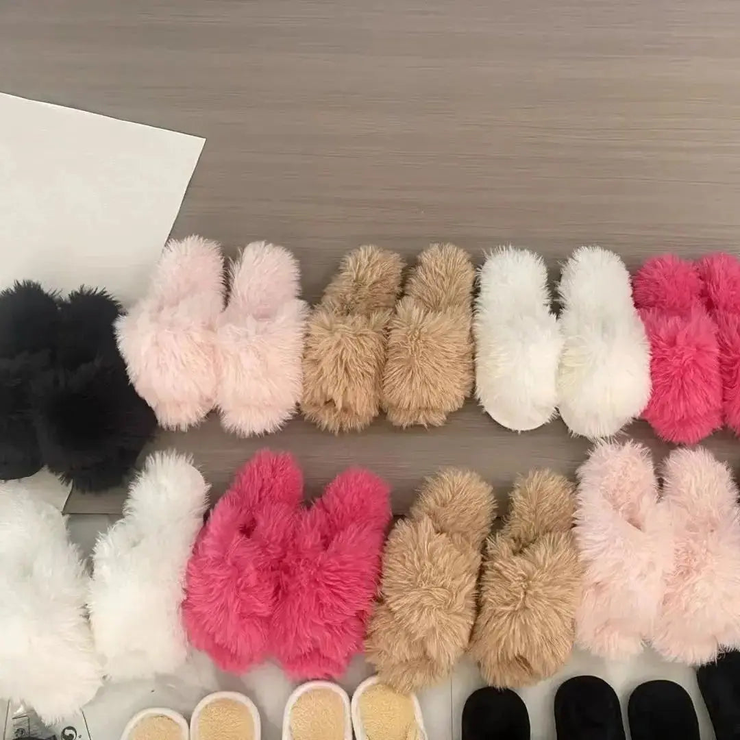 Pantoufles Femme Peluche Douce – Design Croisé -Plusieurs coloris