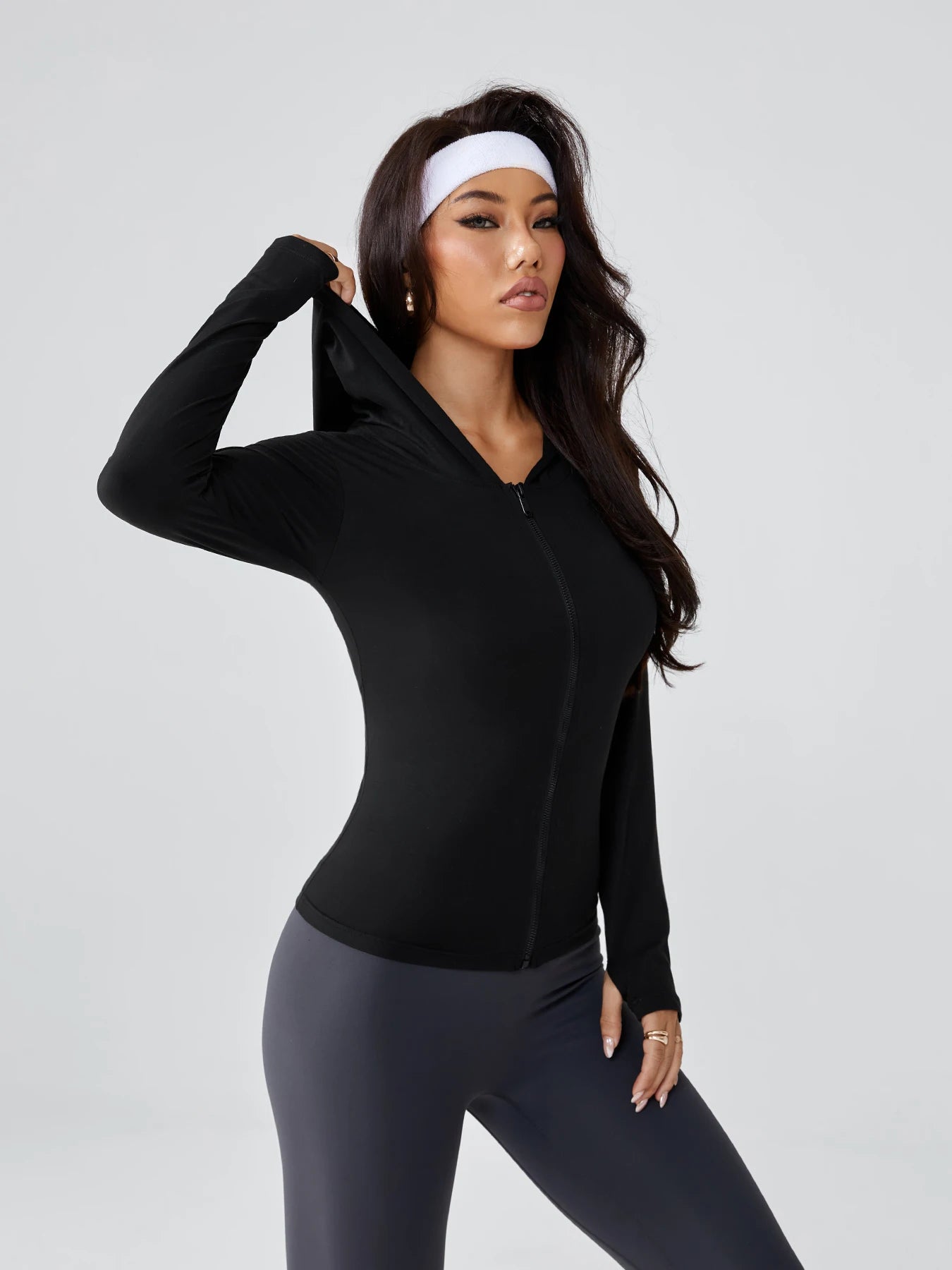 Sweat à Capuche Femme – Coupe Slim & Ajustée
